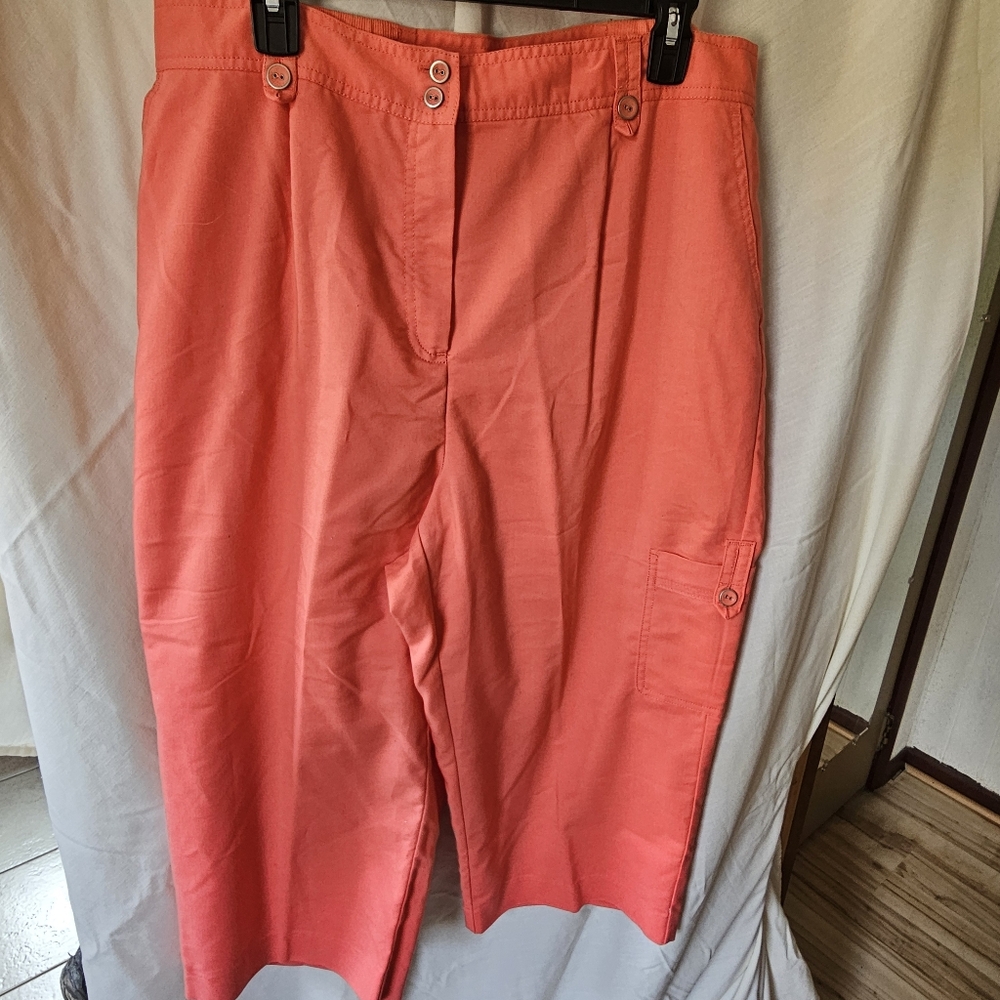 Alfred Dunner Women's Coral Capris